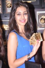 at Pond_s Femina Miss India winners launch 24kt Gold Foil Windows in Mumbai on 6th July 2013 (20).JPG