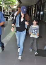Suzanne Roshan snapped with kids in Mumbai Airport on 7th July 2013 (27).JPG