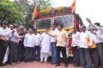Abhishek Bachchan flags off 2 BEST buses along with Mayor of Mumbai Sunil Prabhu and Yuva Sena President Aditya Thackrey in Mayor_s Bungalow on 8th July 2013 (24).JPG