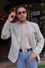 Gulshan Grover at One book launch in Kemps Corner, Mumbai on 9th July 2013 (35).JPG