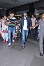 Ranbir Kapoor snapped at airport in Mumbai on 10th July 2013 (11).JPG
