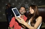 Anusha Dandekar, Nikhil Chinapa at the launch of MTV Slash Fablet by Swipe Telecom in Mumbai on 11th July 2013 (39).JPG