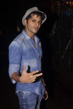 Karanvir Bohra at Shweta Tiwari_s sangeet in Sheesha Lounge, Mumbai on 12th July 2013 (38).JPG