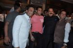 Salman Khan, Madhur Bhandarkar at Baba Siddiqui_s iftar party in Taj Land_s End, Mumbai on 21st July 2013 (103).JPG