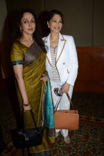 Hema Malini, Simi Garewal at National Yash Chopra Award launch in J W Marriott, Mumbai on 24th July 2013 (6).JPG