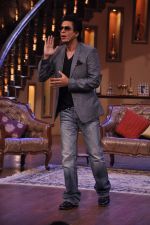 Shahrukh khan on the sets of Kapil_s show in Filmcity, Mumbai on 25th July 2013 (72).JPG
