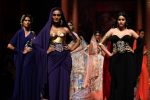 Model walks for Designer Suneet Varma in Delhi on 27th July 2013 (45).jpg