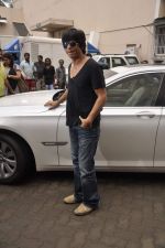 Shahrukh Khan on the sets of Madhubala in Mumbai on 29th July 2013 (44).JPG