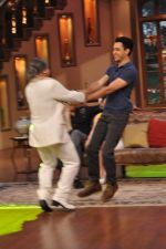Imran Khan promote Once upon a time in Mumbai Dobara on the sets of Comedy Nights with Kapil in Filmcity on 1st Aug 2013 (88).JPG