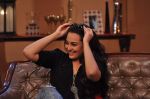 Sonakshi Sinha promote Once upon a time in Mumbai Dobara on the sets of Comedy Nights with Kapil in Filmcity on 1st Aug 2013 (157).JPG