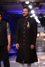 Anil Kapoor walk for Masaba-Satya Paul for PCJ Delhi Couture Week on 2nd Aug 2013 (80).JPG