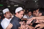Imran Khan offers prayers on the last Friday of Ramzan on 2nd Aug 2013 (67).JPG