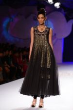 Model walk for Varun Bahl_s show for Audi at PCJ Delhi Couture Week on 2nd Aug 2013 (88).JPG