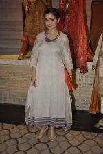 Simone Singh at Tarun Tahiliani Couture Exposition 2013 in Mumbai on 2nd Aug 2013 (90).JPG