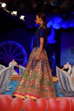 Model walk the ramp for Designer Manish Arora show at PCJ Delhi Couture Week 2013 on Day 4 on 3rd Aug 2013 (57).JPG