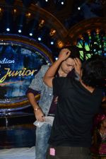 Imran Khan on the sets of Indian Idol Junior Eid Special in Mumbai on 4th Aug 2013 (28).JPG