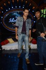 Imran Khan on the sets of Indian Idol Junior Eid Special in Mumbai on 4th Aug 2013 (31).JPG