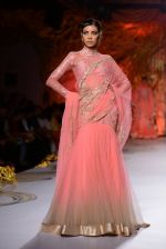 Model walks for Gaurav Gupta at PCJ Delhi Couture Week 2013 on 4th Aug 2013 (112).JPG