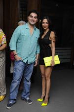 Arbaaz Khan, Malaika Arora Khan at Arbaaz Khan_s birthday celebrated at Amadeus Anniversary in Mumbai on 5th Aug 2013 (49).jpg