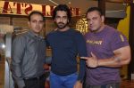Arjan Bajwa at Zumba fitness event in Bandra, Mumbai on 7th Aug 2013 (50).JPG