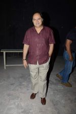 Farooq Sheikh at Photo shoot with the cast of Club 60 in Filmistan, Mumbai on 7th Aug 2013 (9).JPG