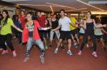 at Zumba fitness event in Bandra, Mumbai on 7th Aug 2013 (62).JPG