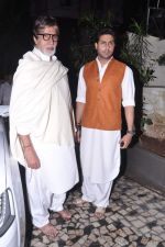 Amitabh Bachchan, Abhishek Bachchan at Shaad Ali_s Eid bash in Juhu, Mumbai on 9th Aug 2013 (44).JPG