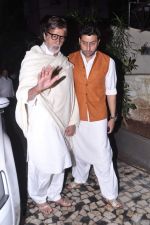 Amitabh Bachchan, Abhishek Bachchan at Shaad Ali_s Eid bash in Juhu, Mumbai on 9th Aug 2013 (48).JPG
