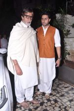 Amitabh Bachchan, Abhishek Bachchan at Shaad Ali_s Eid bash in Juhu, Mumbai on 9th Aug 2013 (47).JPG
