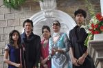 Shahrukh Khan, Gauri Khan, Aryan Khan, Suhana Khan at Shahrukh Khan_s Eid Party on 9th Aug 2013 (213).JPG
