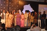 Hema Malini, Poonam Sinha, Asha Parekh, Rishi Kapoor, Rakesh Roshan, Jeetendra, Farhan Akhtar at Rajesh Khanna_s statue unvieled in Taj Land_s End, Mumbai on 10th Aug 2013  (4).JPG
