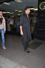 Akshay Kumar and Imran Khan return from Dubai in Mumbai Airport on 12th Aug 2013 (6).JPG