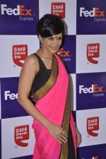 Mandira Bedi snapped at Lower Parel at a coffee shop in Mumbai on 12th Aug 2013 (14).JPG