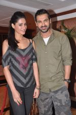 Nargis Fakhri and John Abraham promotes Madras Cafe at a special TV shoot in Taj Land_s End on 13th Aug 2013 (26).JPG