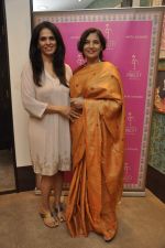 Shabana Azmi, Anita Dongre at Anita Dongre_s launch of Pinkcity in association with jet Gems in Mumbai on 13th Aug 2013 (31).JPG