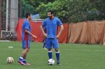 John Abraham, Baichung Bhutia at Reliance Soccer Match in Mumbai on 13thth Aug 2013 (24).JPG
