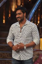 Ajay Devgan on the sets of Kapil show in Mumbai on 17th Aug 2013 (21).JPG