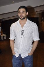 Arunoday Singh at Wisdom play premiere in St Andrews, Mumbai on 19th Aug 2013 (29).JPG