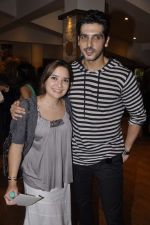 Zayed Khan at Wisdom play premiere in St Andrews, Mumbai on 19th Aug 2013 (45).JPG