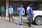 Salman Khan snapped with family in Mumbai on 20th Aug 2013 (36).JPG