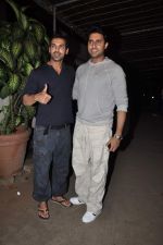 Abhishek Bachchan, John Abraham at Madras Cafe screening in Sunny Super Sound,Mumbai on 21st Aug 2013 (27).JPG