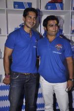 Dino Morea, Sachiin Joshi at Adidas bash in Blue Frog, Mumbai on 21st Aug 2013 (50).JPG