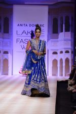 Model walk the ramp for Anita Dongre show at LFW 2013 Day 1 in Grand Haytt, Mumbai on 23rd Aug 2013 (98).JPG