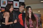 Vivek Oberoi, Karishma Tanna, Kainaat Arora at the Music launch of Grand Masti at R-City Mall in Mumbai on 23rd Aug 2013 (30).JPG