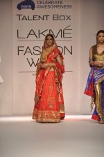 Sonali Bendre walk the ramp for Talent Box Hrishitaa Chaterjee Deshpande show at LFW 2013 Day 2 in Grand Haytt on 24th Aug 2013  (143).JPG