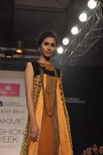 Model walk the ramp for Talent Box Karishma Jamwal show at LFW 2013 Day 3 in Grand Haytt, Mumbai on 25th Aug 2013 (30).JPG