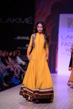 Model walk the ramp for Archana Kocchar show at LFW 2013 Day 5 in Grand Haytt, Mumbai on 27th Aug 2013 (321).JPG