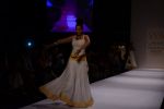 Model walk the ramp for SVA show at LFW 2013 Day 5 in Grand Haytt, Mumbai on 27th Aug 2013  (9).JPG