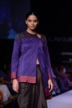 Model walk the ramp for Shruti Sancheti show at LFW 2013 Day 4 in Grand Haytt, Mumbai on 26th Aug 2013 (182).JPG