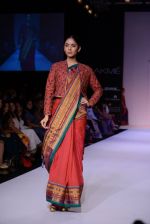 Model walk the ramp for Shruti Sancheti show at LFW 2013 Day 4 in Grand Haytt, Mumbai on 26th Aug 2013 (189).JPG